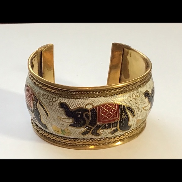 Free Shipping Cuff Bracelet Etched Elephant Theme - Picture 8 of 16